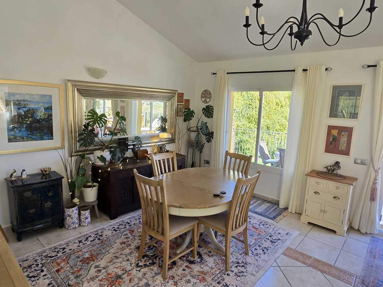 3 bedroom Villa for sale in Vinuela with pool garage - € 347,500 (Ref: 9712421)