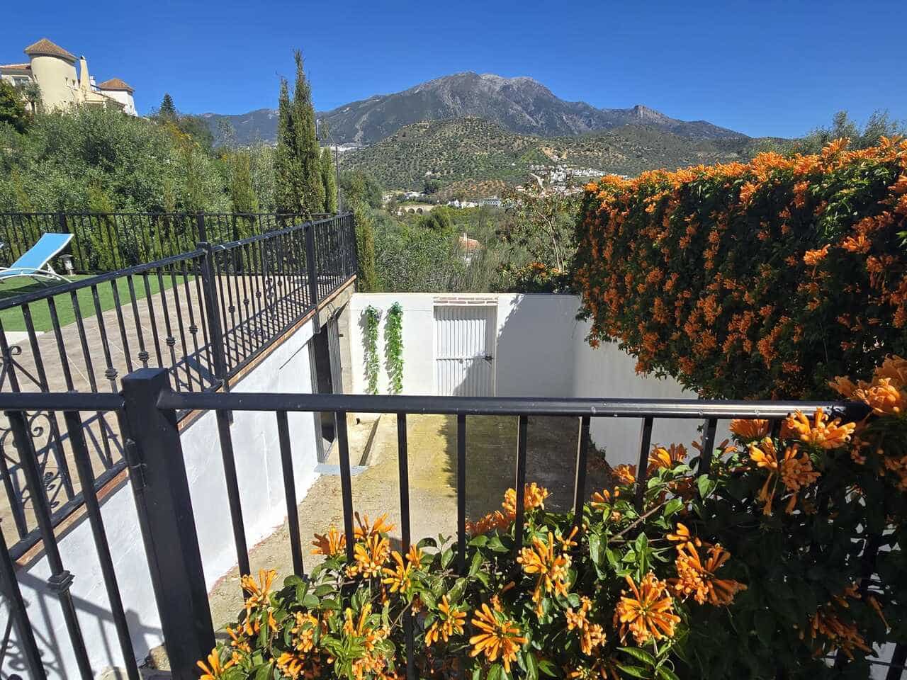 3 bedroom Villa for sale in Vinuela with pool garage - € 347,500 (Ref: 9712421)