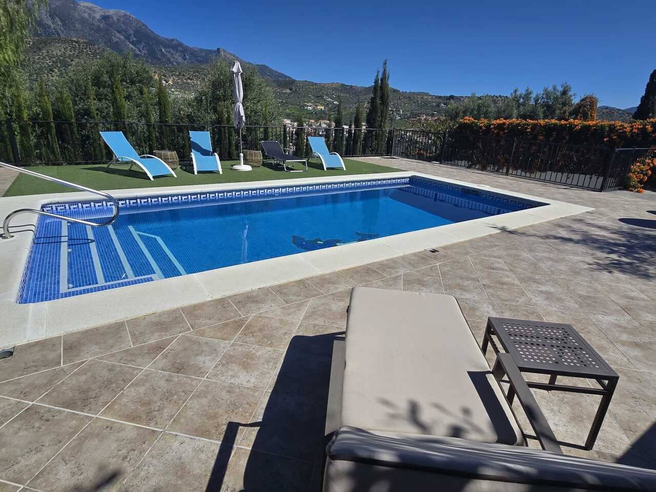 3 bedroom Villa for sale in Vinuela with pool garage - € 347,500 (Ref: 9712421)