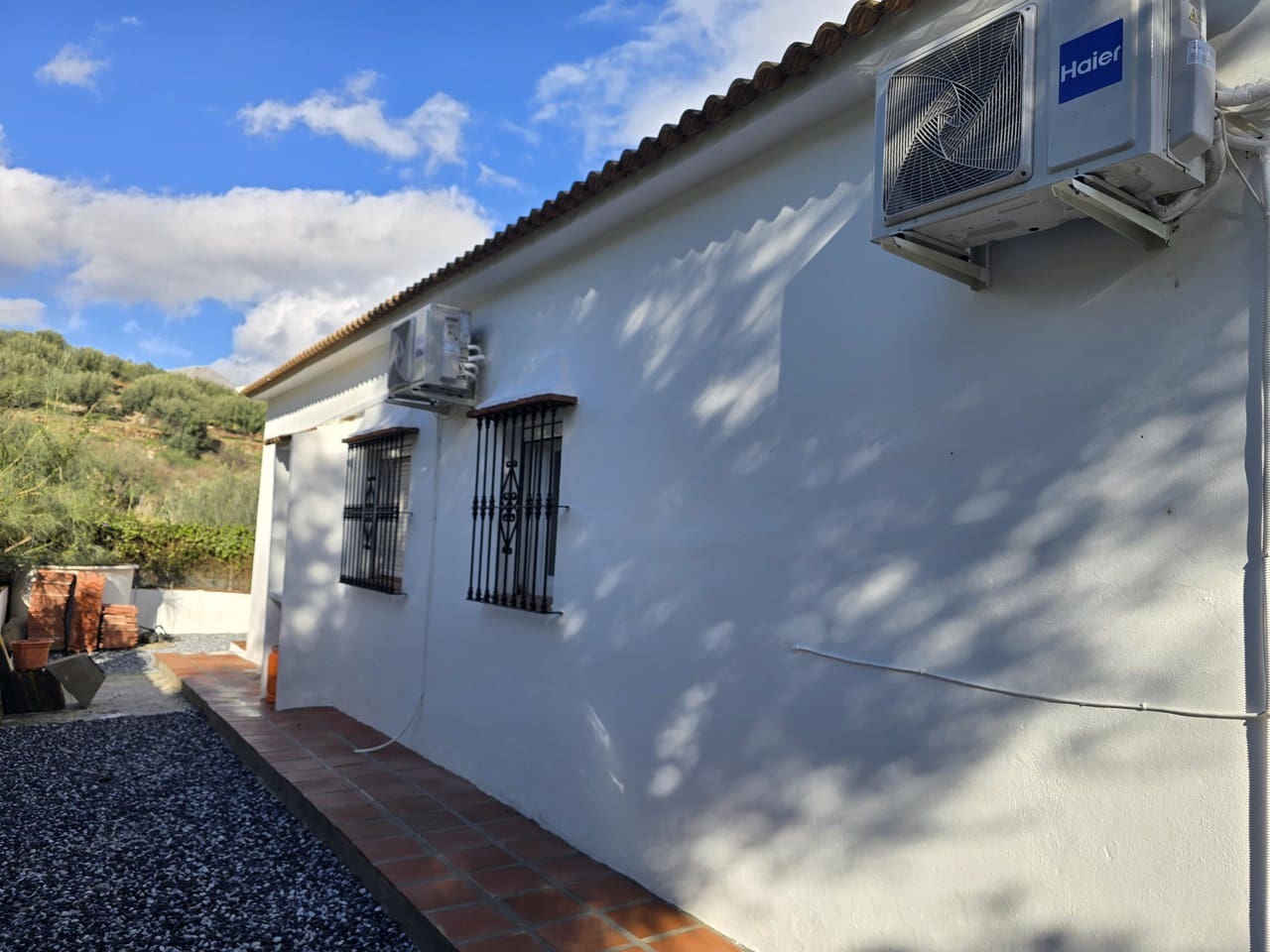 3 bedroom Villa for sale in Alcaucin with pool garage - € 325,000 (Ref: 9715634)