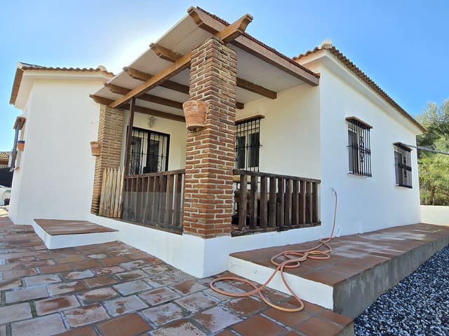 3 Zimmer Villa zu verkaufen in Alcaucín mit Pool Garage - 325.000 € (Ref: 9715634)