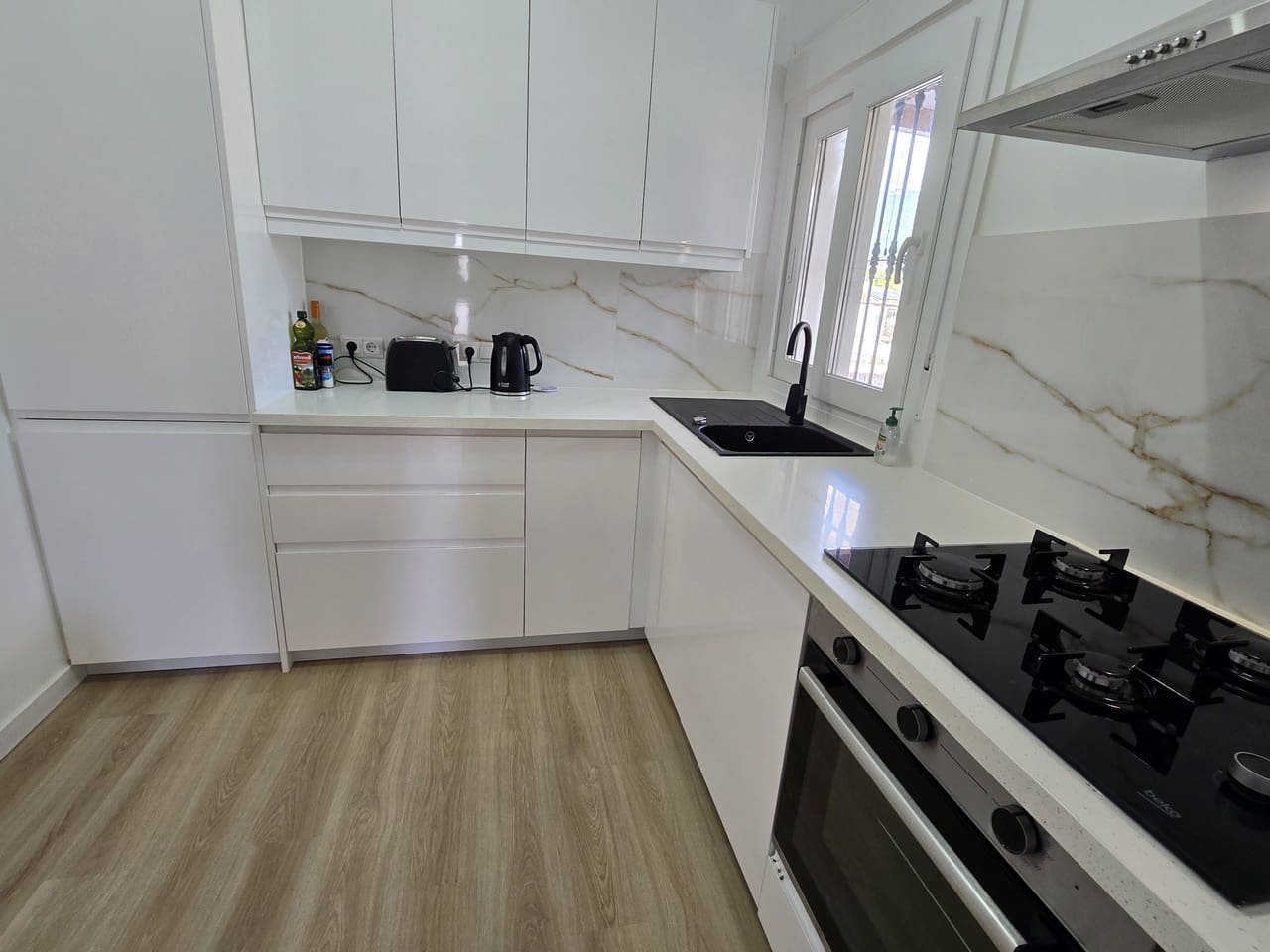 3 bedroom Villa for sale in Alcaucin with pool garage - € 325,000 (Ref: 9715634)