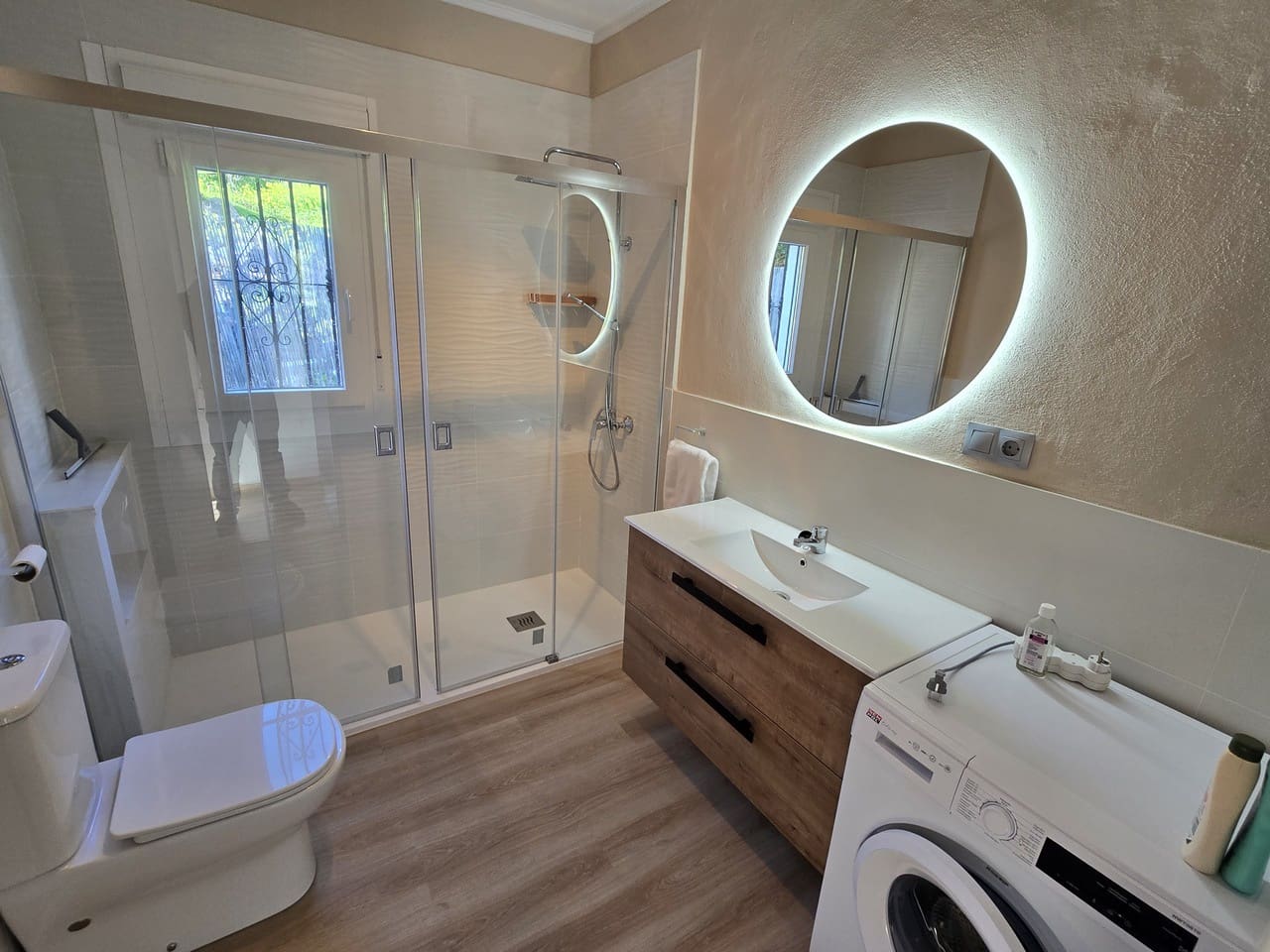 3 bedroom Villa for sale in Alcaucin with pool garage - € 325,000 (Ref: 9715634)