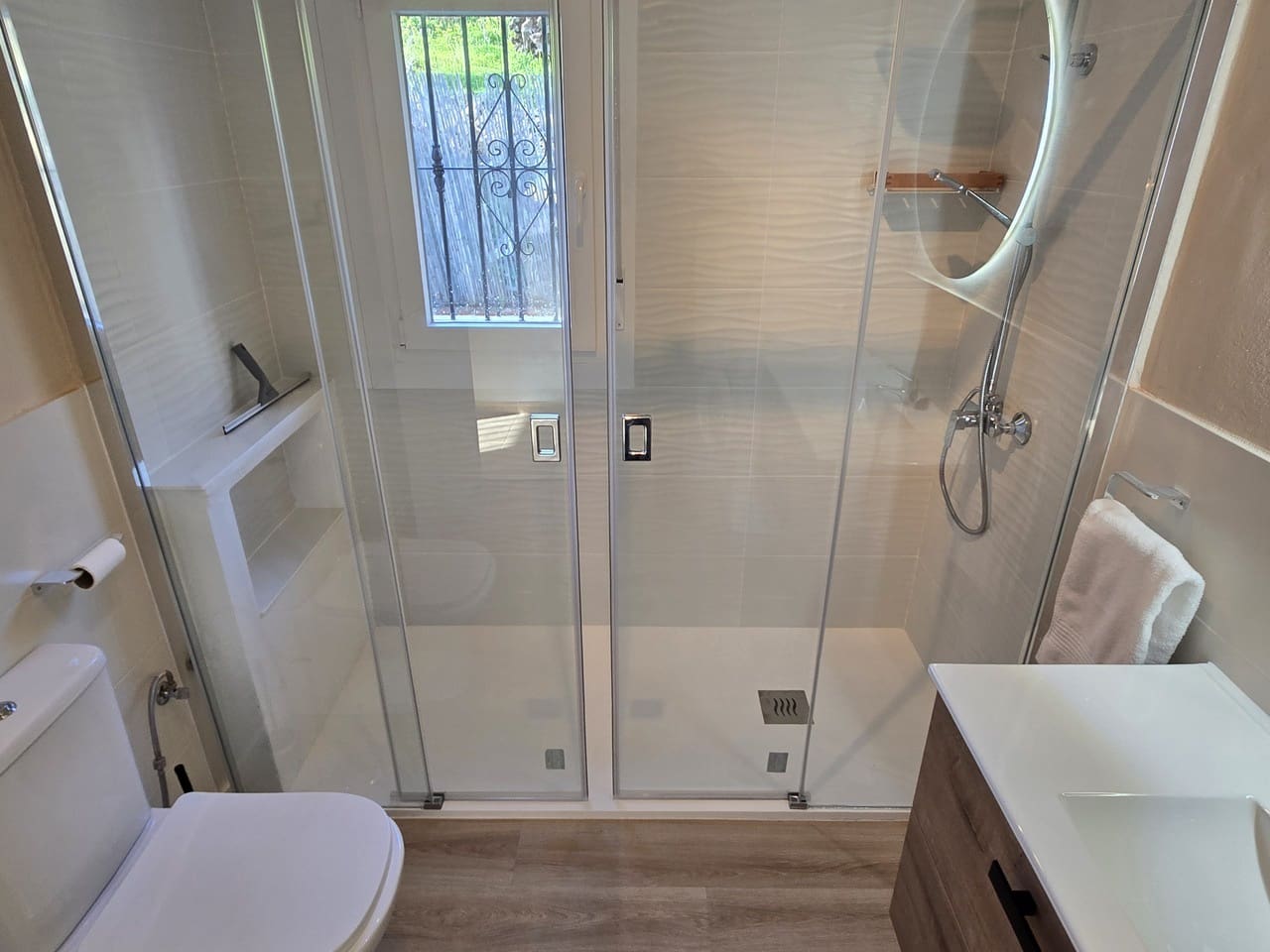 3 bedroom Villa for sale in Alcaucin with pool garage - € 325,000 (Ref: 9715634)