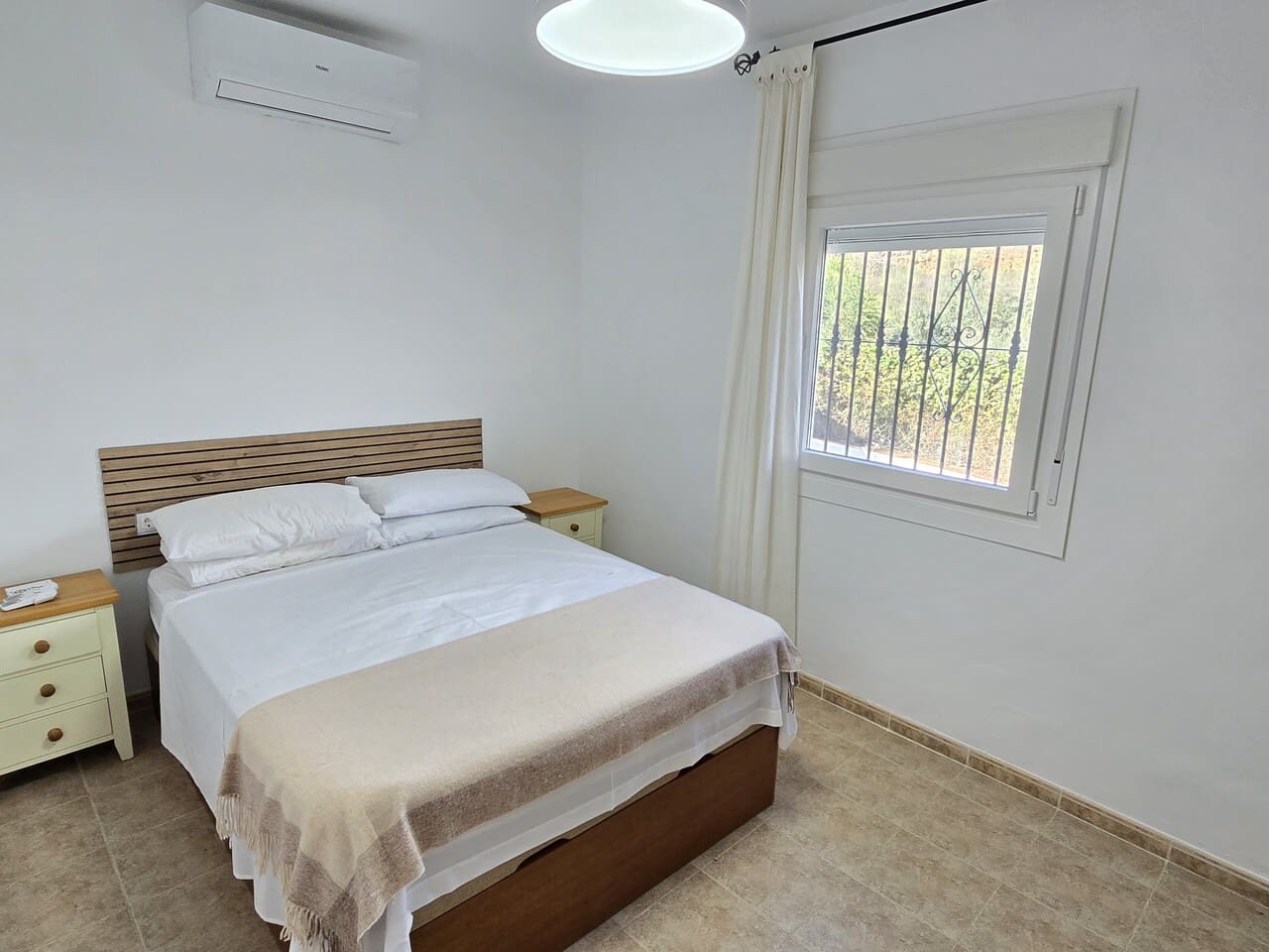 3 bedroom Villa for sale in Alcaucin with pool garage - € 325,000 (Ref: 9715634)