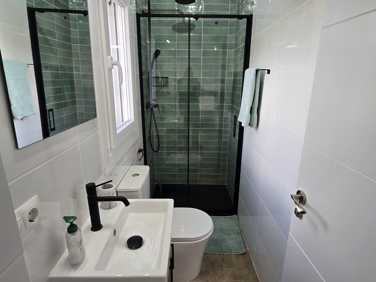 3 bedroom Villa for sale in Alcaucin with pool garage - € 325,000 (Ref: 9715634)