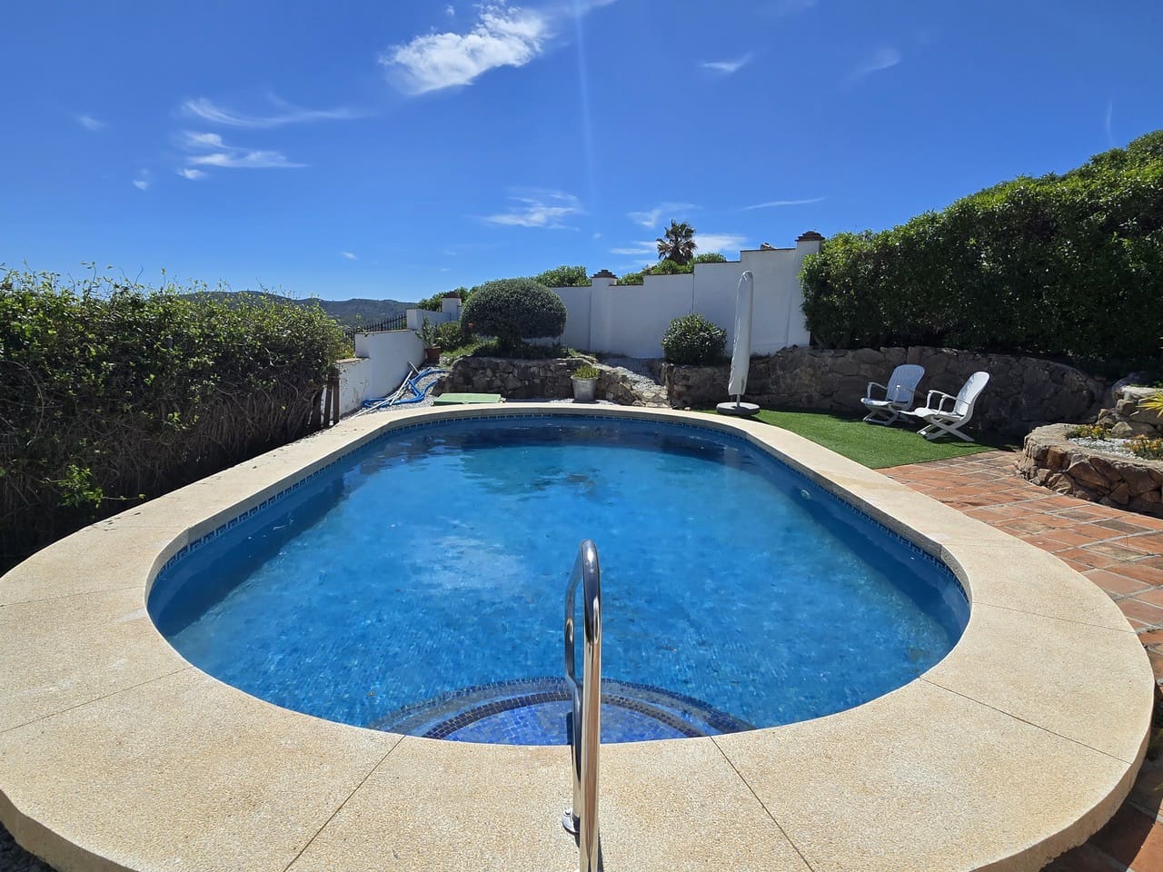 3 soverom Villa til salgs i Vinuela med svømmebasseng garasje - € 349 000 (Ref: 9730946)