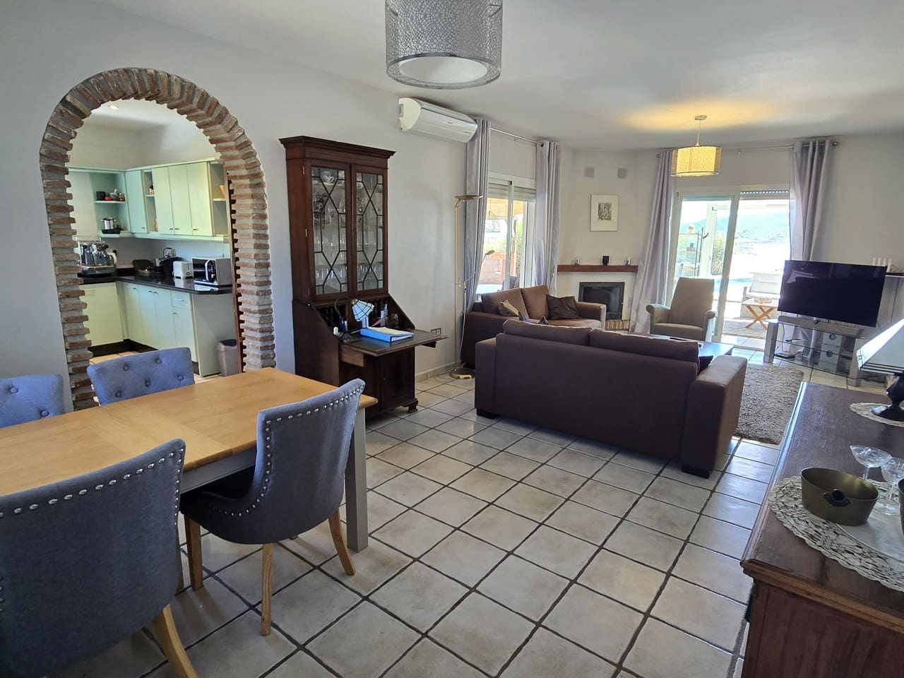 3 soverom Villa til salgs i Vinuela med svømmebasseng garasje - € 349 000 (Ref: 9730946)