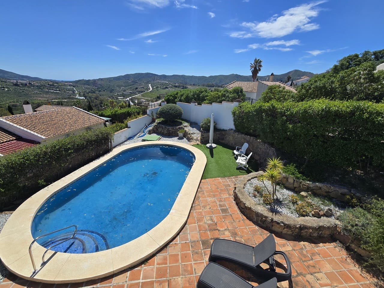 3 soverom Villa til salgs i Vinuela med svømmebasseng garasje - € 349 000 (Ref: 9730946)