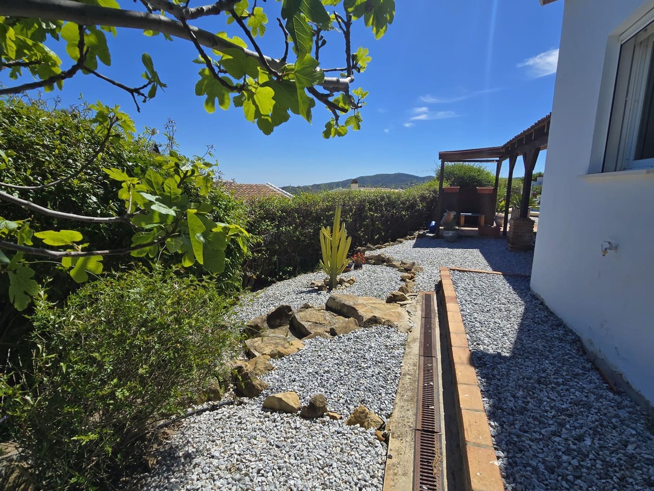 3 soverom Villa til salgs i Vinuela med svømmebasseng garasje - € 349 000 (Ref: 9730946)