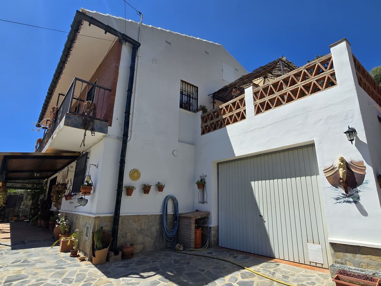 Chalet de 4 habitaciones en Viñuela en venta con garaje - 310.000 € (Ref: 9778643)