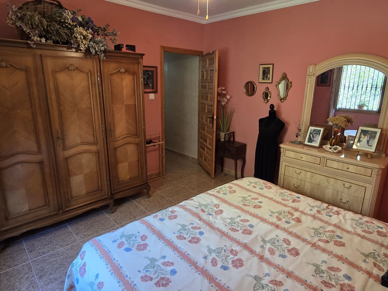 Chalet de 4 habitaciones en Viñuela en venta con garaje - 310.000 € (Ref: 9778643)