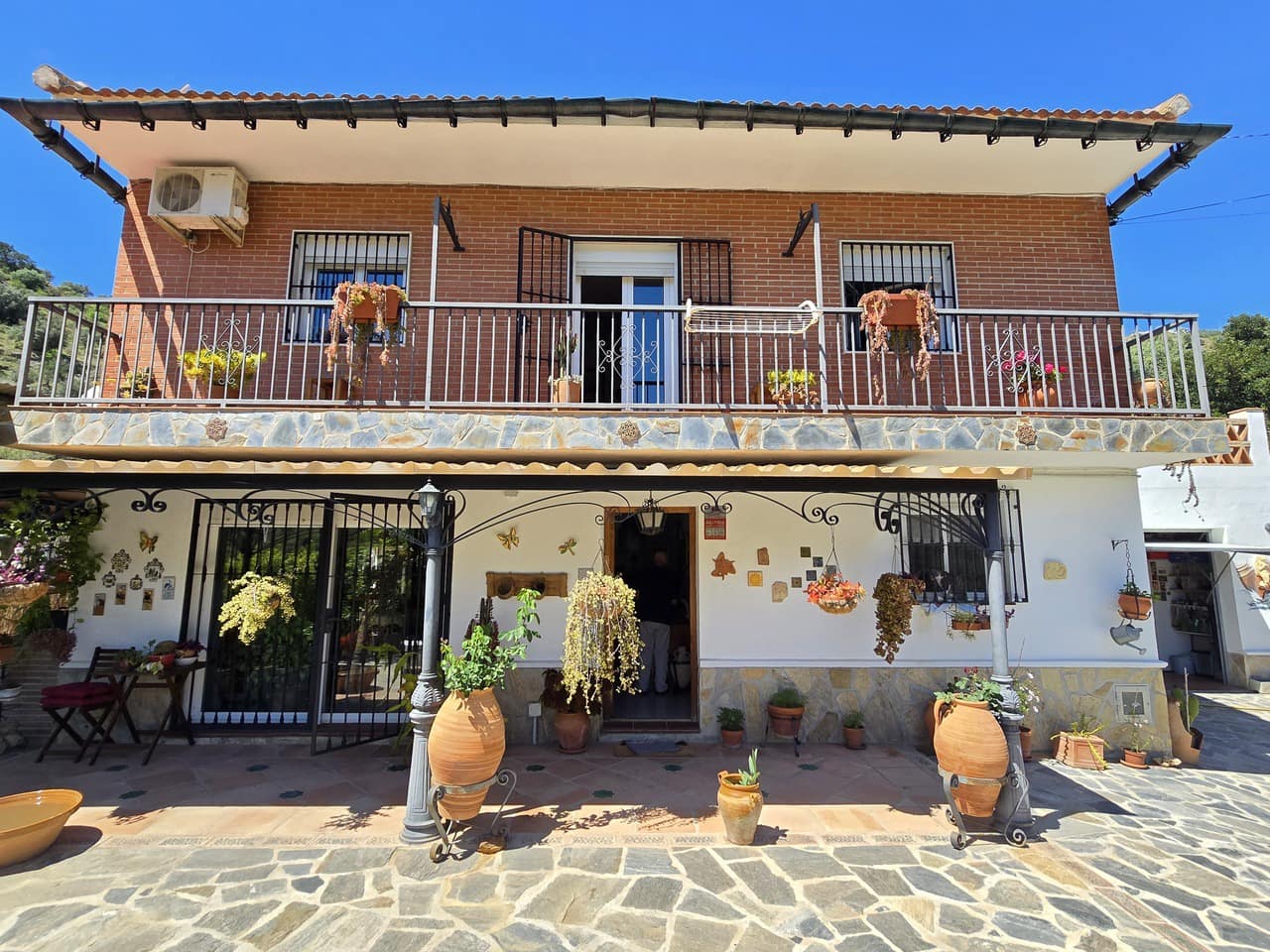 Chalet de 4 habitaciones en Viñuela en venta con garaje - 310.000 € (Ref: 9778643)