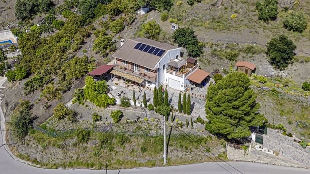 4 soveværelse Villa til salg i Viñuela med garage - € 310.000 (Ref: 9778643)