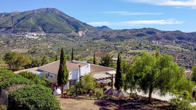3 soverom Villa til salgs i Puente de Don Manuel, Alcaucín med garasje - € 399 000 (Ref: 9795630)