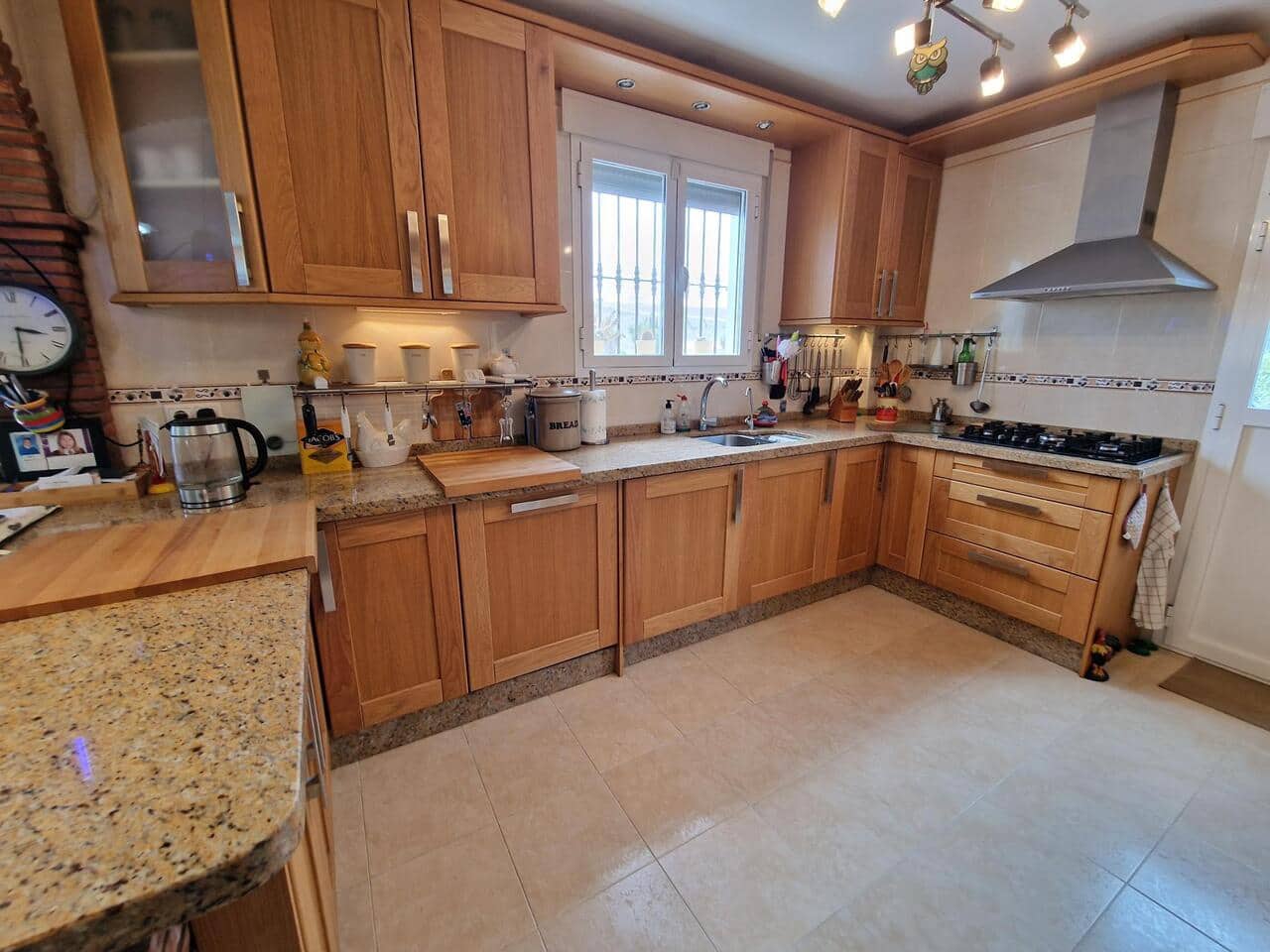 3 soveværelse Villa til salg i Venta Baja med swimmingpool garage - € 330.000 (Ref: 9805578)