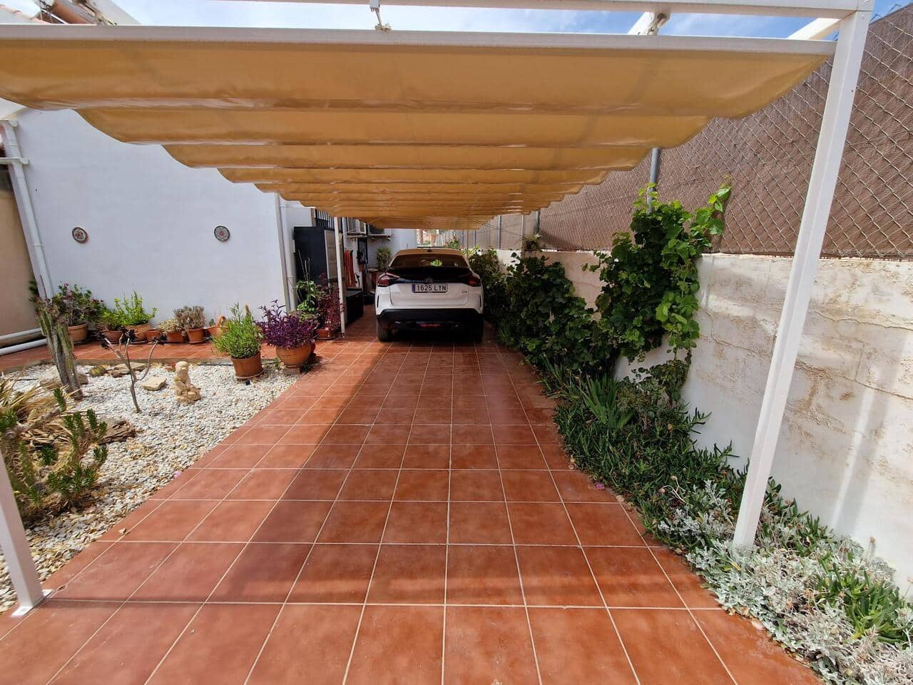 3 soveværelse Villa til salg i Venta Baja med swimmingpool garage - € 330.000 (Ref: 9805578)