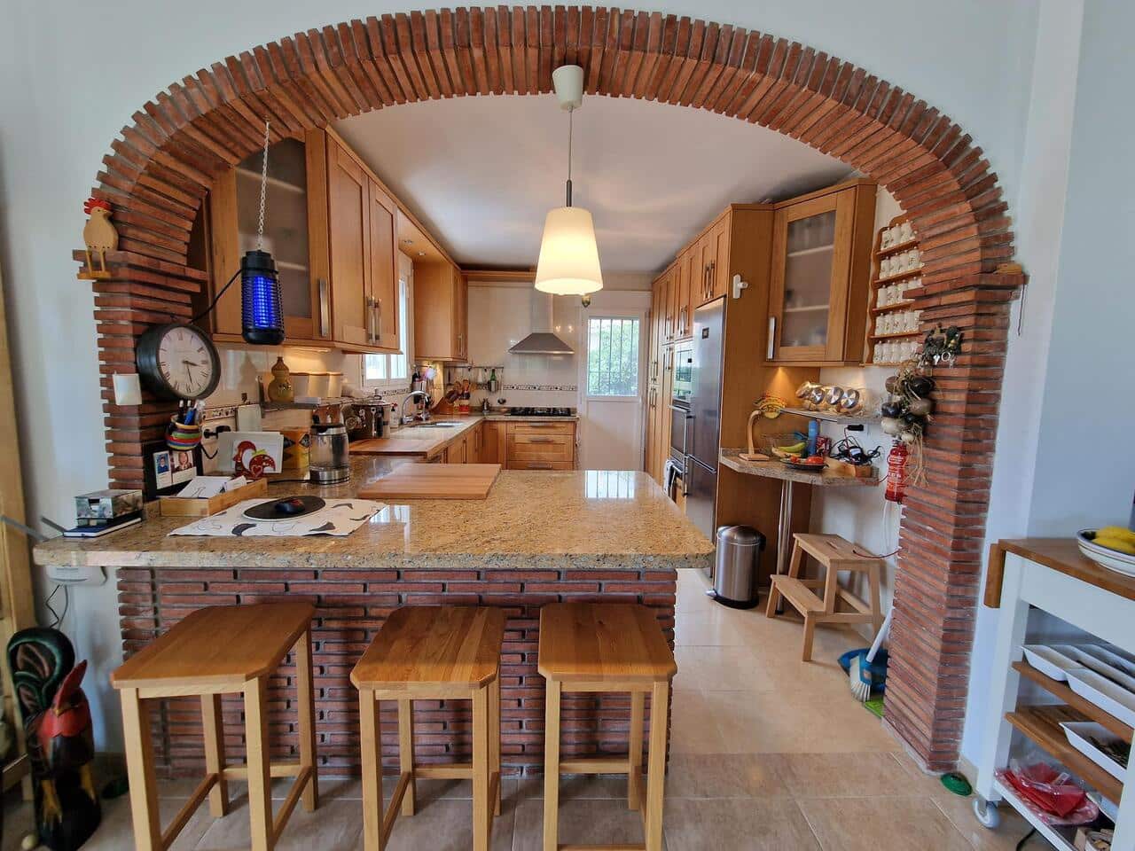 3 soveværelse Villa til salg i Venta Baja med swimmingpool garage - € 330.000 (Ref: 9805578)