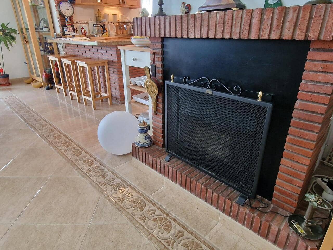 3 soveværelse Villa til salg i Venta Baja med swimmingpool garage - € 330.000 (Ref: 9805578)