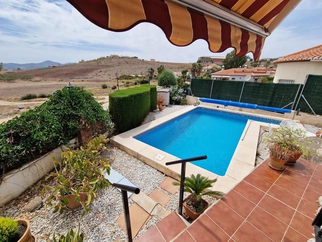 3 soveværelse Villa til salg i Venta Baja, Alcaucín med swimmingpool garage - € 330.000 (Ref: 9805578)