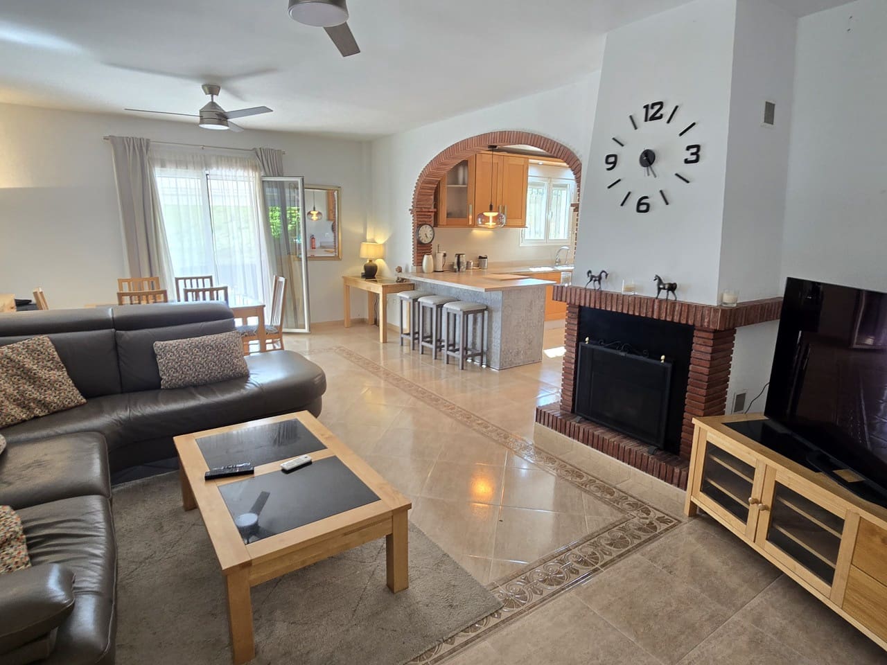 3 bedroom Villa for sale in Venta Baja with pool garage - € 330,000 (Ref: 9805578)