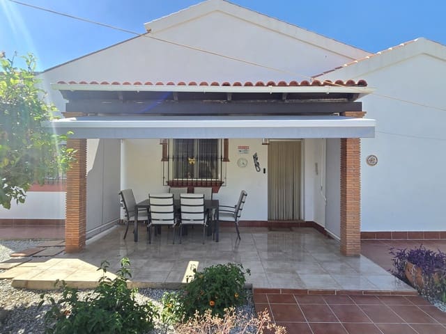 3 soverom Villa til salgs i Venta Baja, Alcaucín med svømmebasseng garasje - € 330 000 (Ref: 9805578)