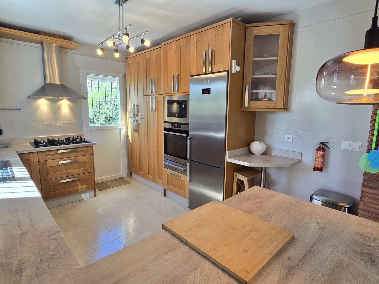 3 bedroom Villa for sale in Venta Baja with pool garage - € 330,000 (Ref: 9805578)