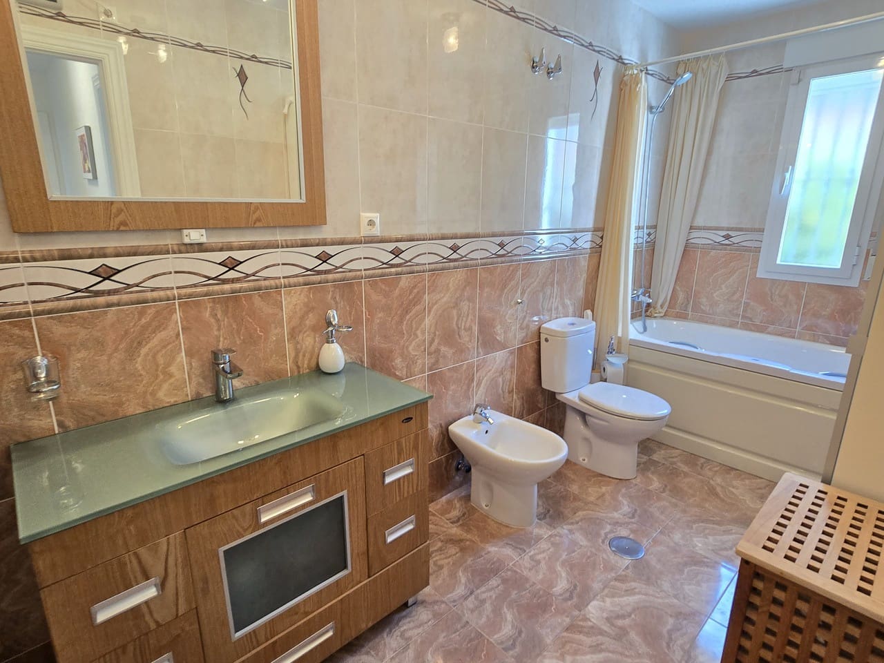 3 bedroom Villa for sale in Venta Baja with pool garage - € 330,000 (Ref: 9805578)