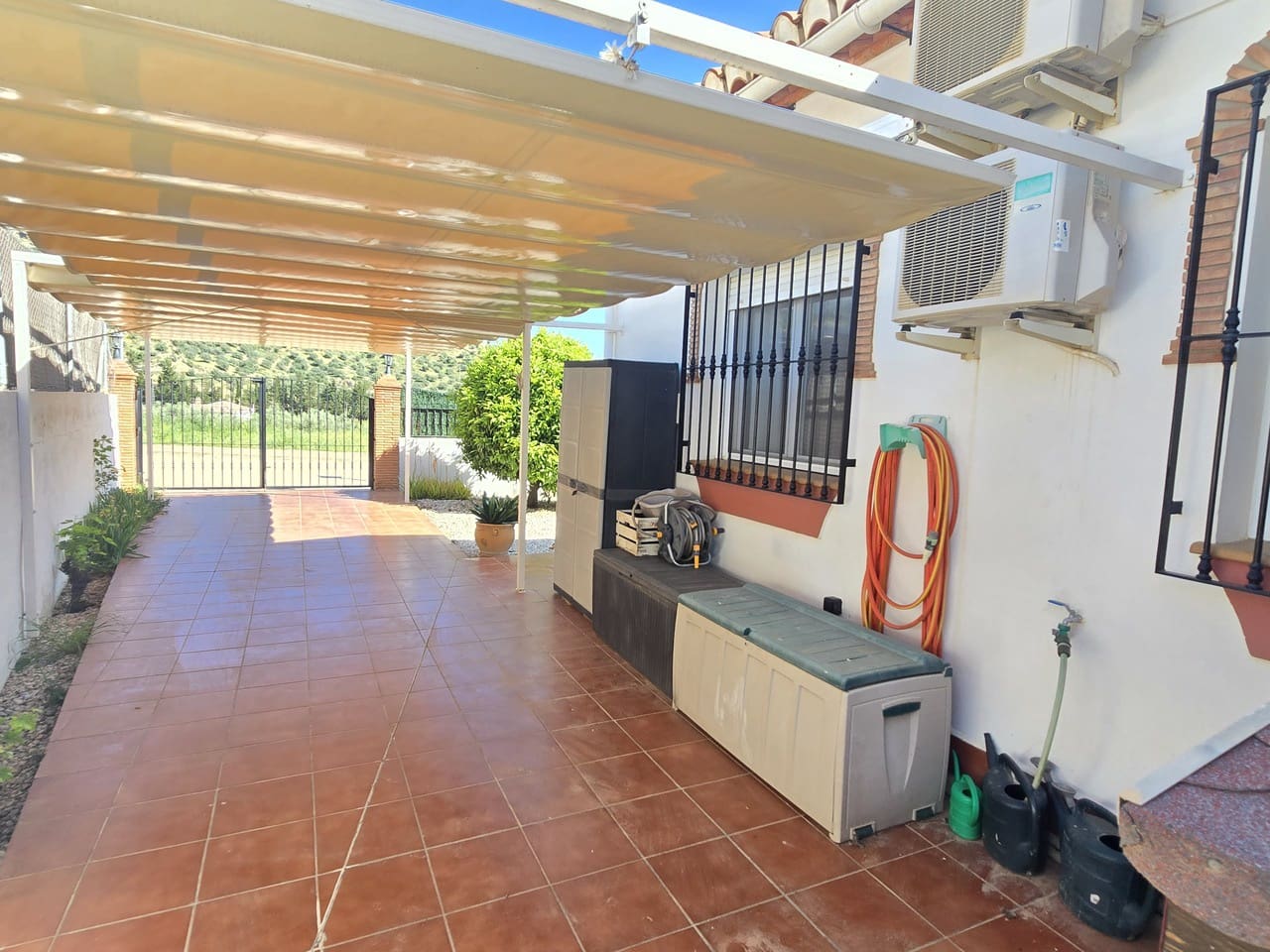 3 bedroom Villa for sale in Venta Baja with pool garage - € 330,000 (Ref: 9805578)