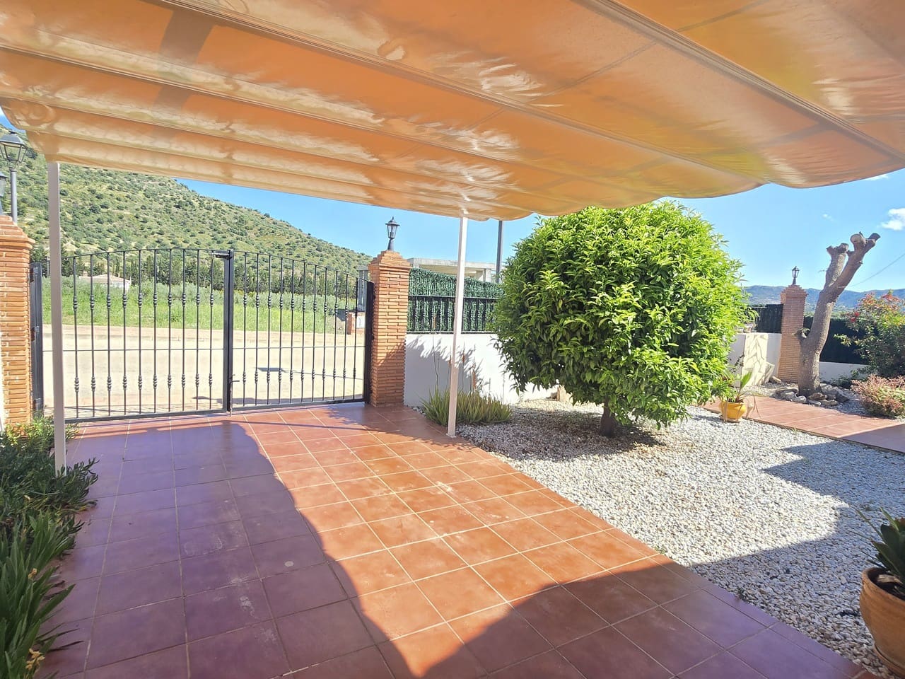 3 bedroom Villa for sale in Venta Baja with pool garage - € 330,000 (Ref: 9805578)