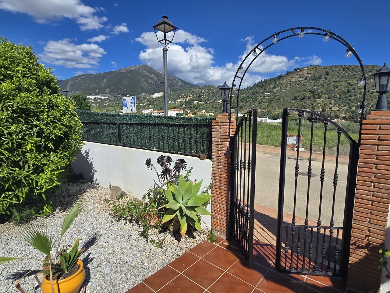 3 bedroom Villa for sale in Venta Baja with pool garage - € 330,000 (Ref: 9805578)