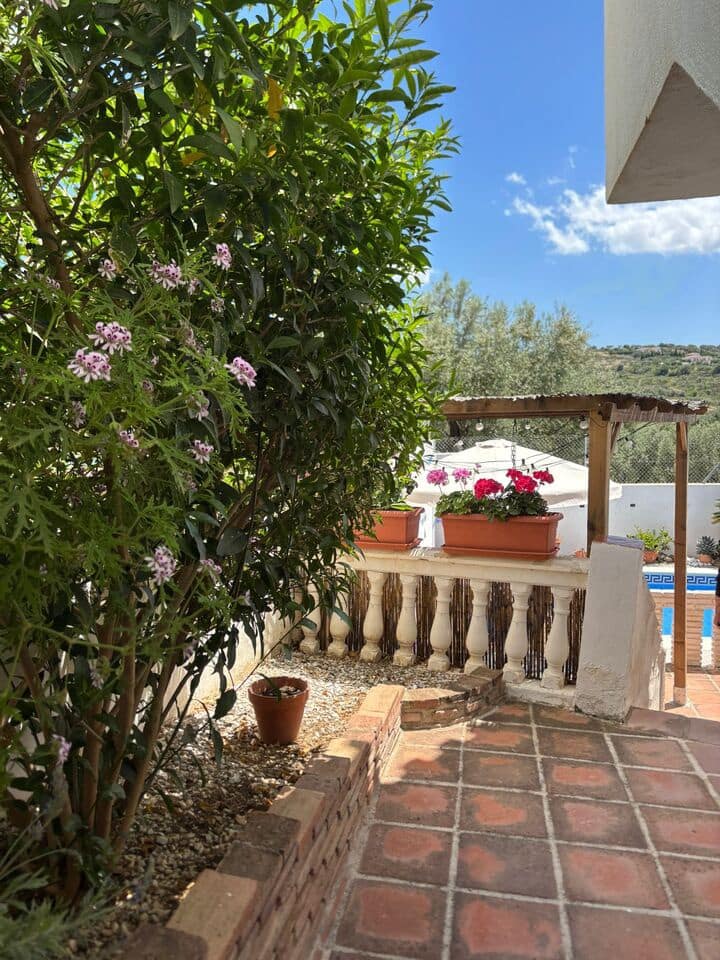4 bedroom Villa for sale in Puente de Don Manuel with pool garage - € 330,000 (Ref: 9810408)