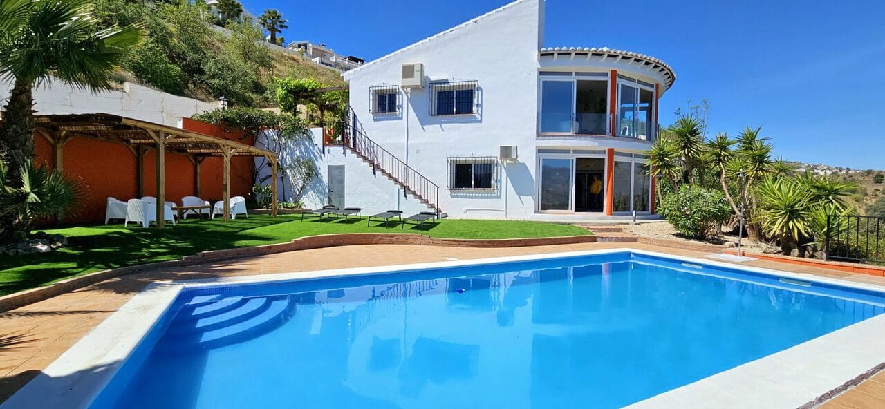 4 soveværelse Villa til salg i Los Romanes med swimmingpool garage - € 675.000 (Ref: 9815032)