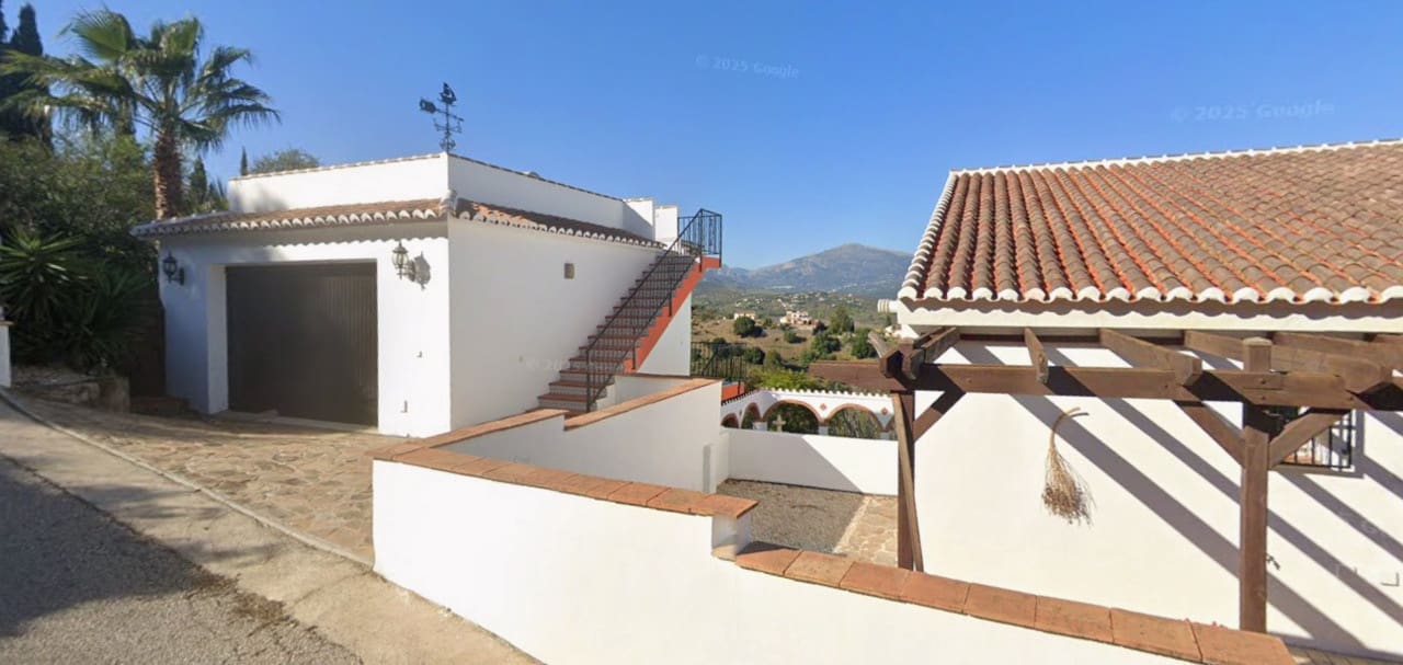 4 soveværelse Villa til salg i Los Romanes med swimmingpool garage - € 675.000 (Ref: 9815032)