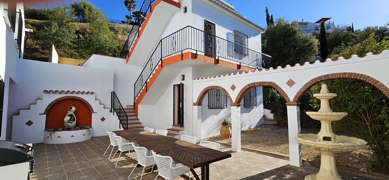 4 soveværelse Villa til salg i Los Romanes med swimmingpool garage - € 675.000 (Ref: 9815032)