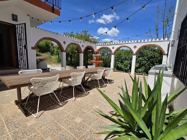 4 soveværelse Villa til salg i Los Romanes, Viñuela med swimmingpool garage - € 675.000 (Ref: 9815032)