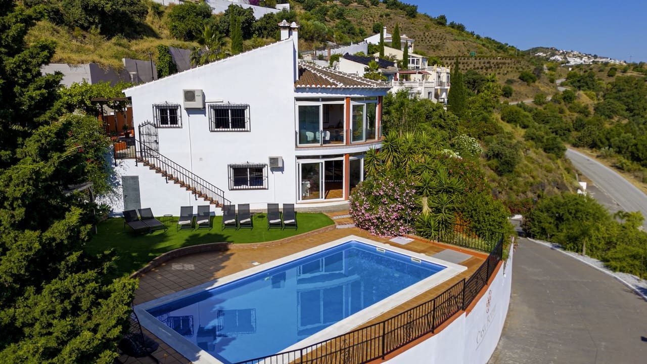 4 soveværelse Villa til salg i Los Romanes med swimmingpool garage - € 675.000 (Ref: 9815032)