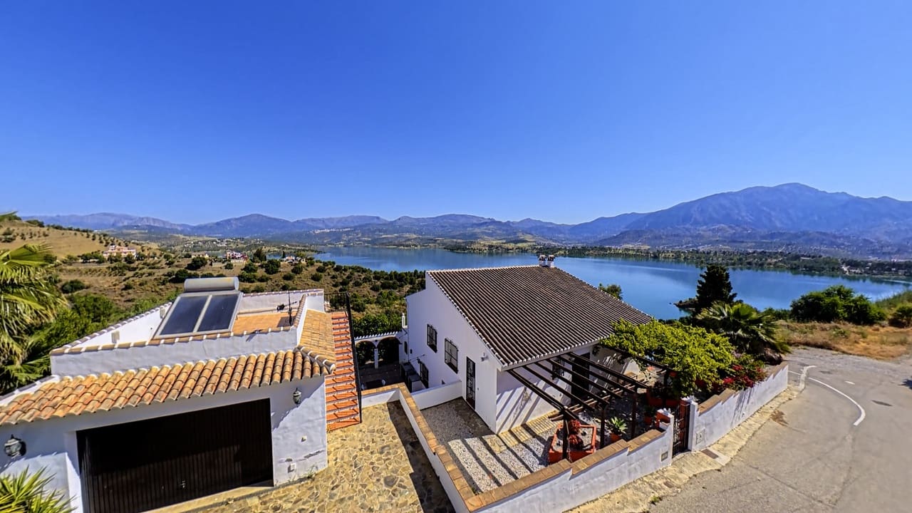 4 soveværelse Villa til salg i Los Romanes med swimmingpool garage - € 675.000 (Ref: 9815032)