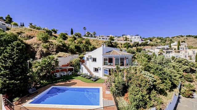 4 soverom Villa til salgs i Los Romanes, Viñuela med svømmebasseng garasje - € 675 000 (Ref: 9815032)