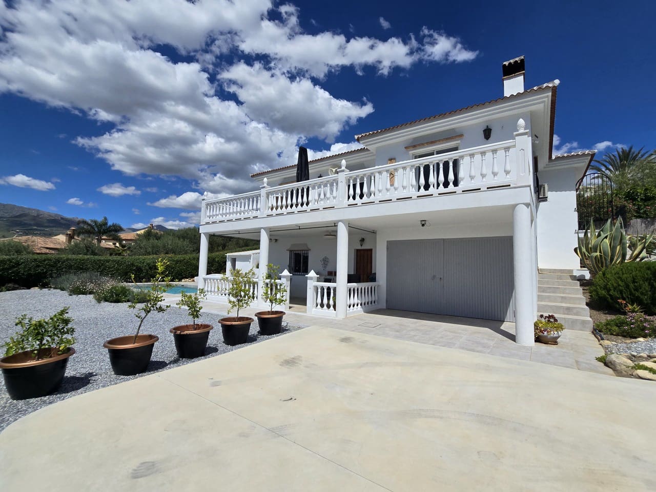 5 bedroom Villa for sale in Puente de Don Manuel with pool garage - € 625,000 (Ref: 9834812)