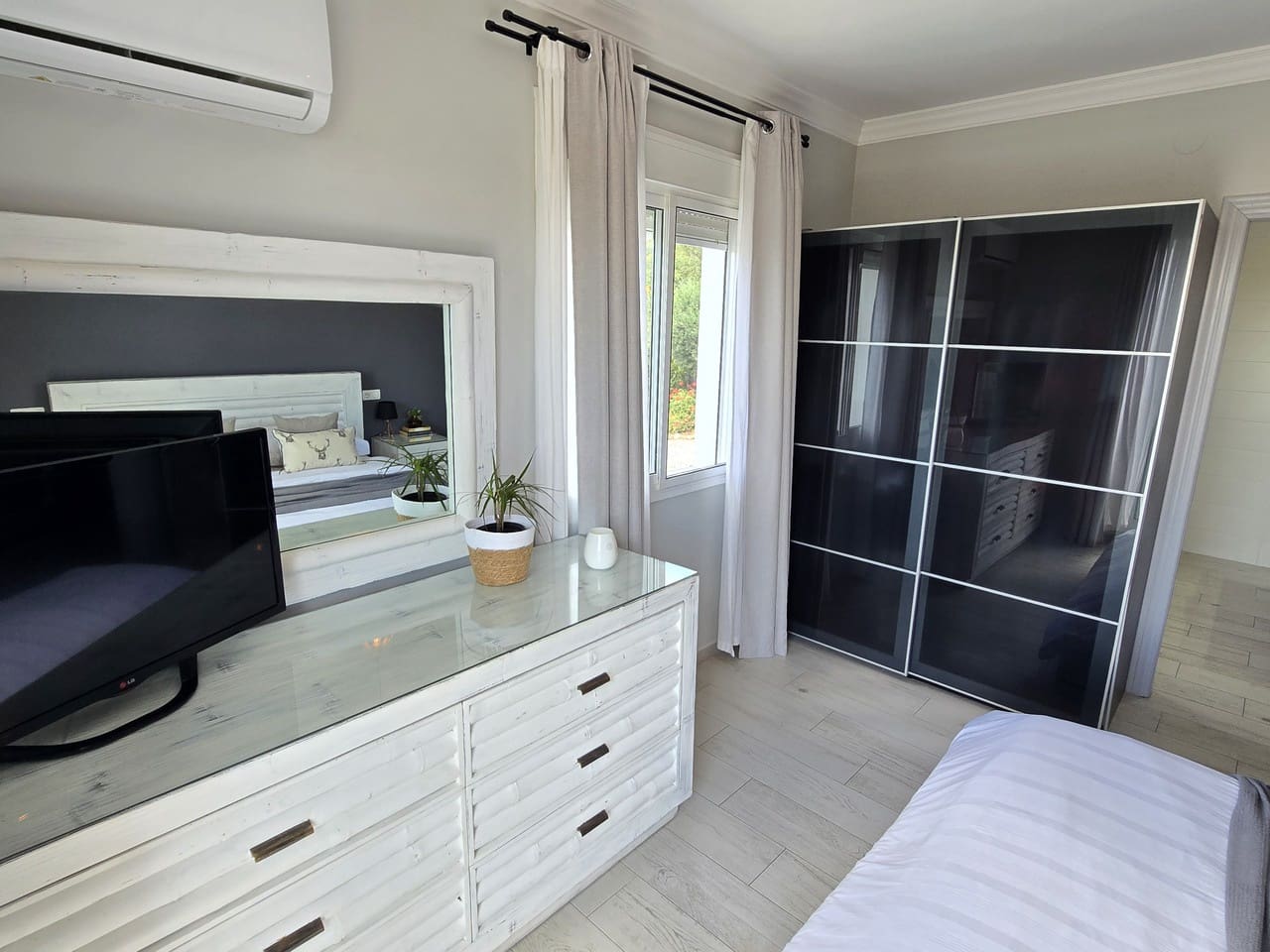 5 bedroom Villa for sale in Puente de Don Manuel with pool garage - € 625,000 (Ref: 9834812)