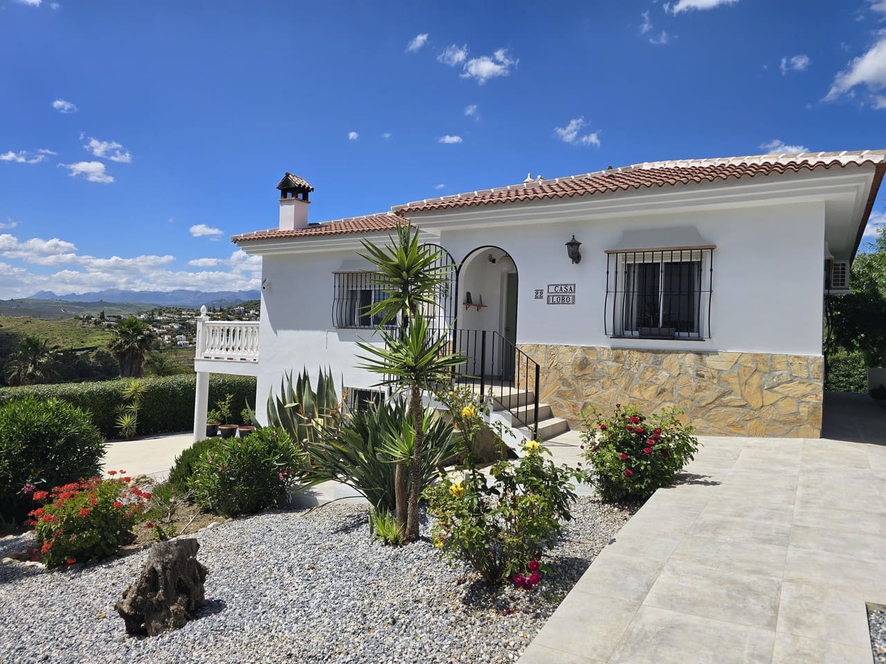 5 bedroom Villa for sale in Puente de Don Manuel with pool garage - € 625,000 (Ref: 9834812)