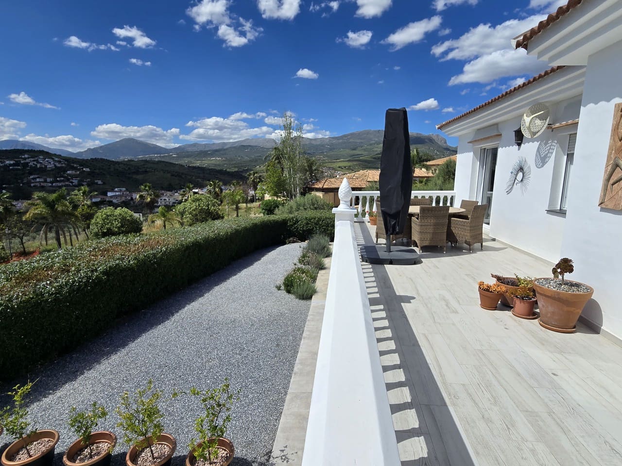 5 bedroom Villa for sale in Puente de Don Manuel with pool garage - € 625,000 (Ref: 9834812)