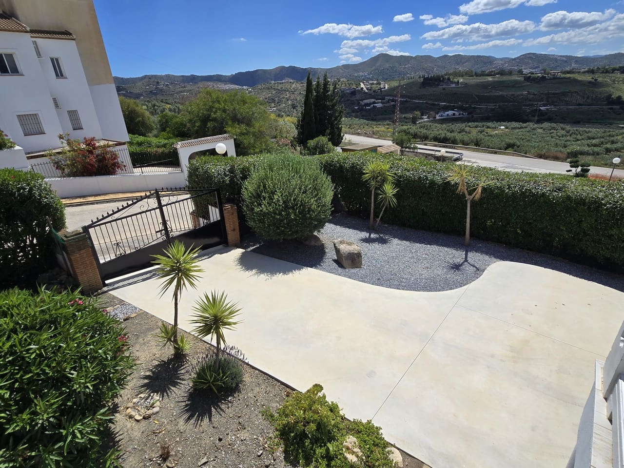 5 bedroom Villa for sale in Puente de Don Manuel with pool garage - € 625,000 (Ref: 9834812)