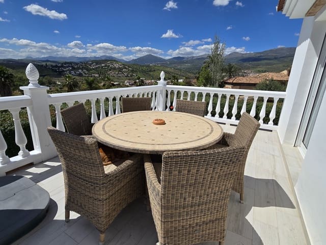 5 sypialnia Willa na sprzedaż w Puente de Don Manuel, Alcaucín z basenem garażem - 625 000 € (Ref: 9834812)