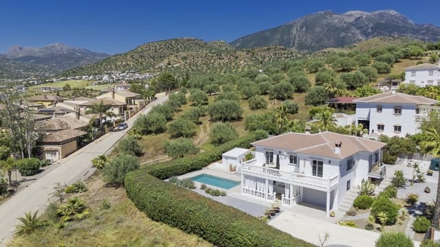 5 soverom Villa til salgs i Puente de Don Manuel, Alcaucín med svømmebasseng garasje - € 625 000 (Ref: 9834812)