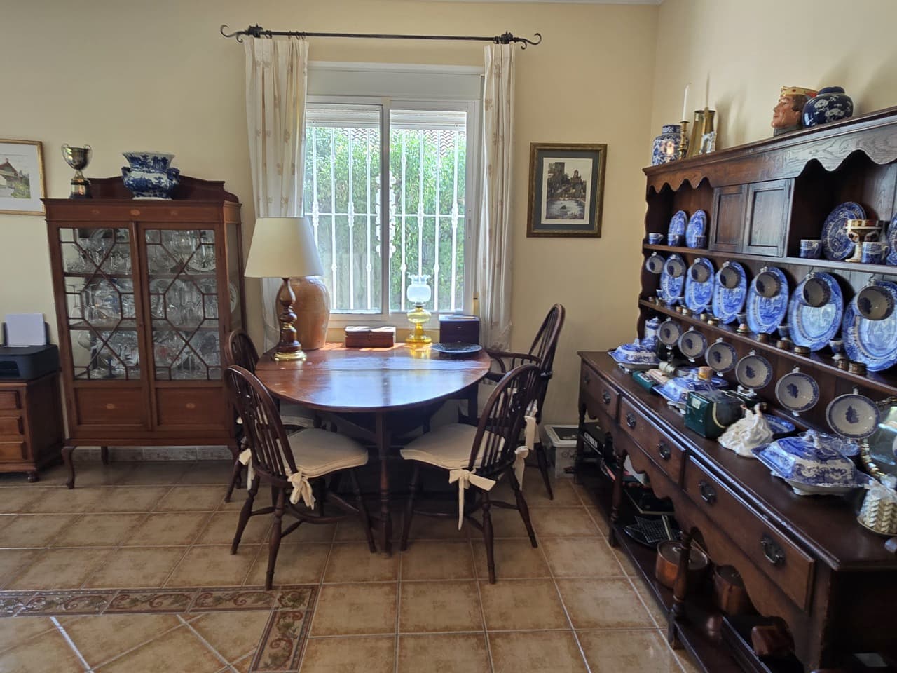 2 sypialnia Willa na sprzedaż w Alcaucin z basenem garażem - 325 000 € (Ref: 9879739)