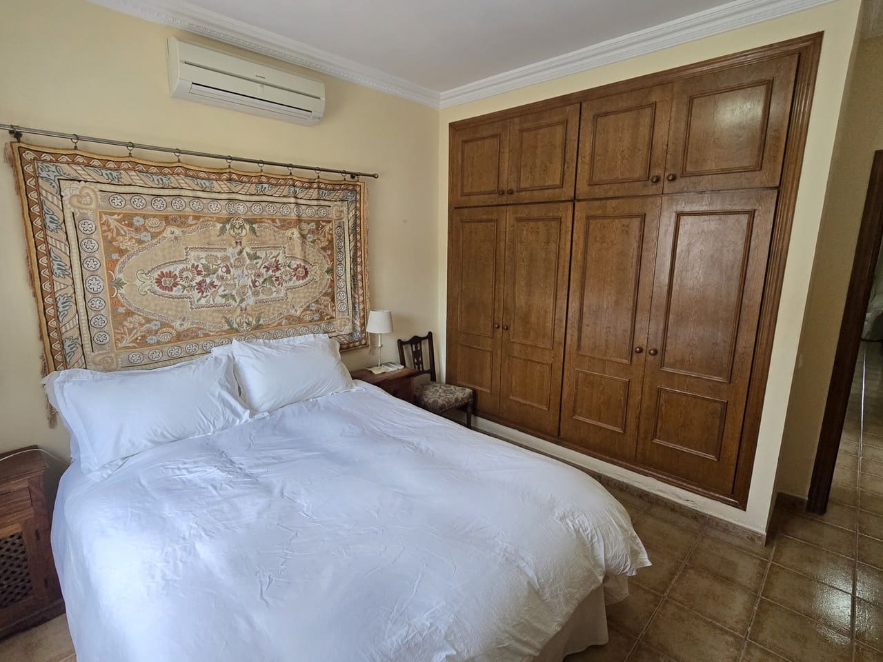 2 sypialnia Willa na sprzedaż w Alcaucin z basenem garażem - 325 000 € (Ref: 9879739)
