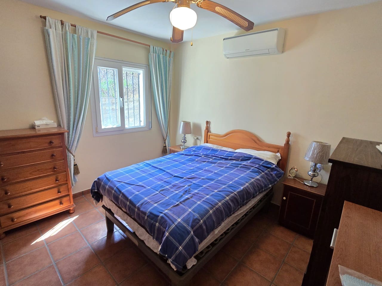 2 soveværelse Villa til salg i Vinuela med swimmingpool garage - € 249.950 (Ref: 9882609)