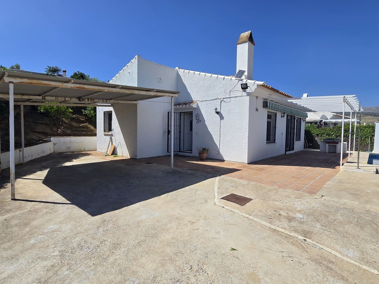 2 soveværelse Villa til salg i Vinuela med swimmingpool garage - € 249.950 (Ref: 9882609)